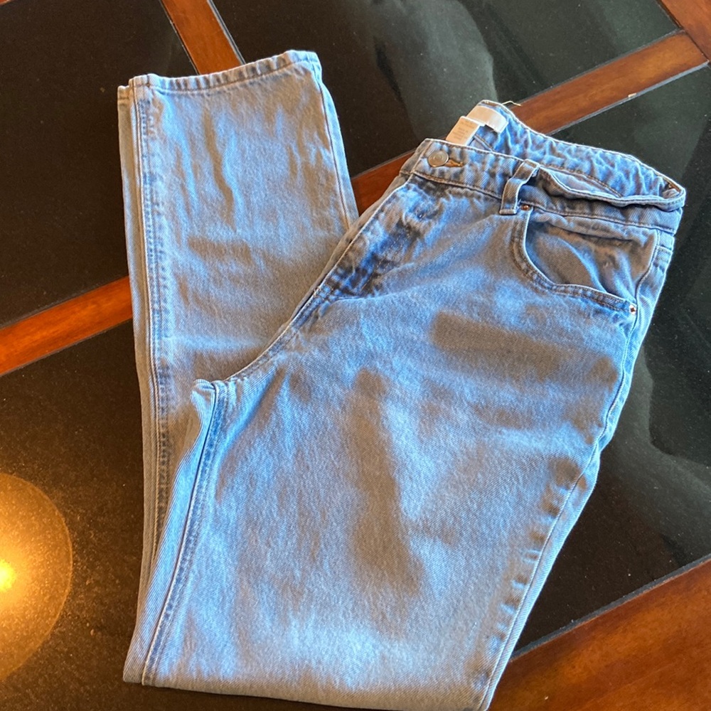 H&M jeans - light wash - regular loose fit - no distressing - size 10